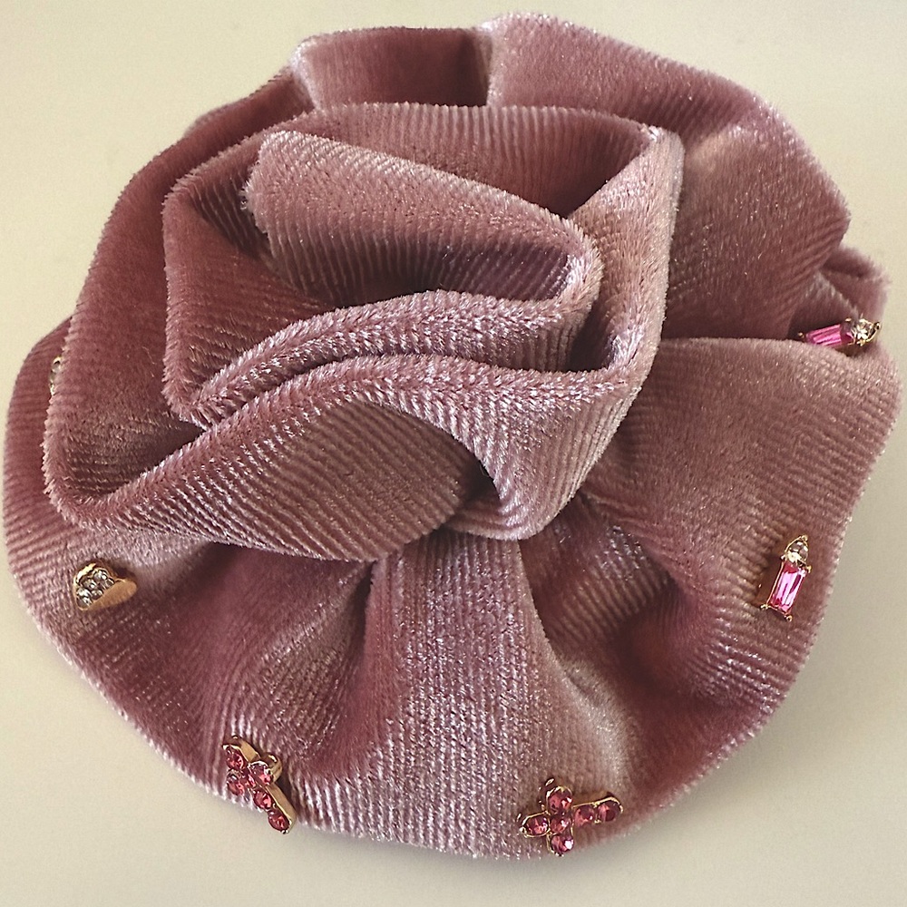 NWT Free people Rosette stud pack Brooch - blush rose pink Gold tone